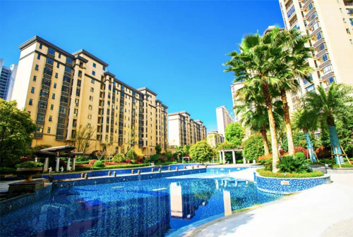 2024年1月28日，南县铜锣湾1号新春特惠来袭！现在买房只需28.8万起的总价，6万起的首付，就能在县城拥有花园大盘的电梯现房。